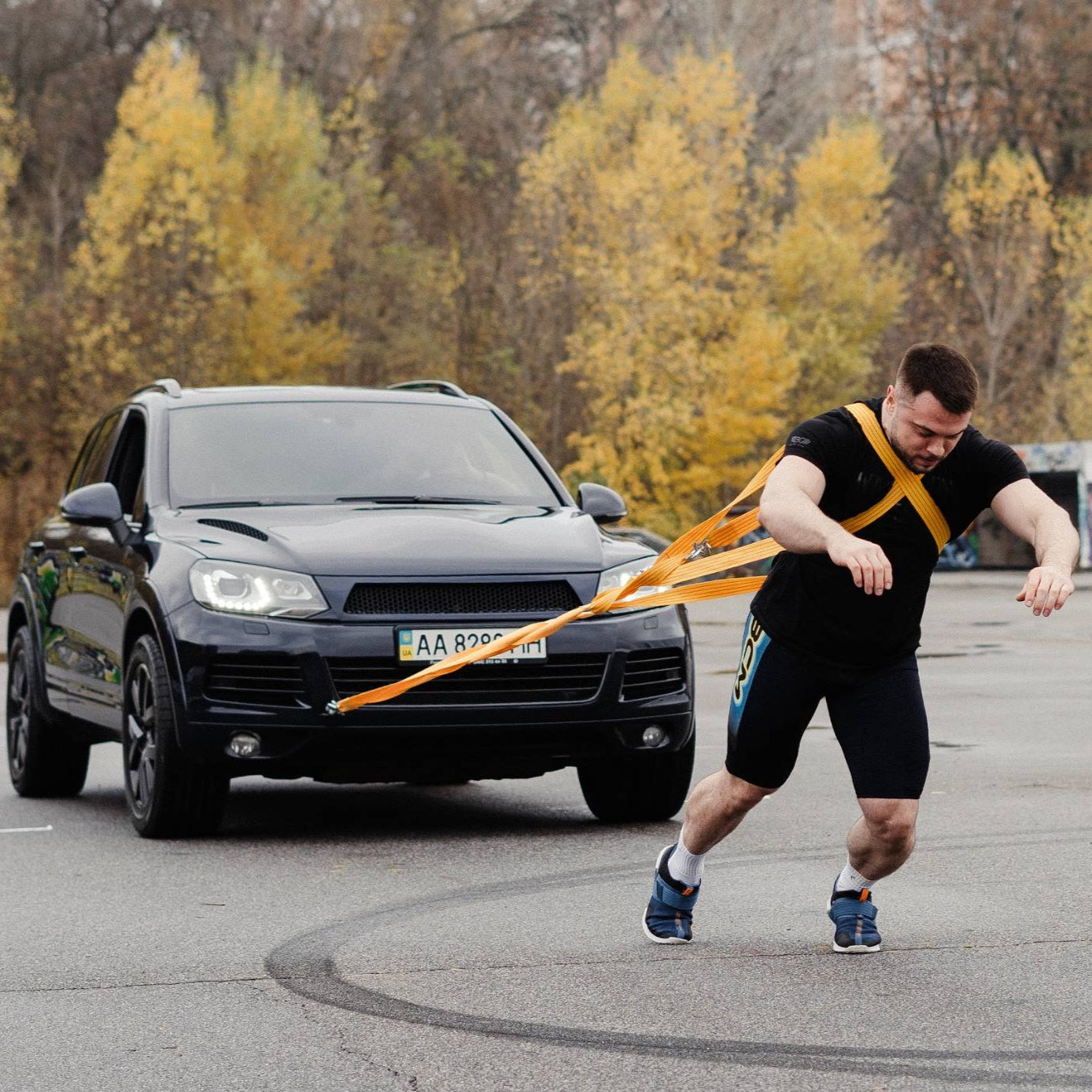 Oleksiy Torokhtiy is pulling the car